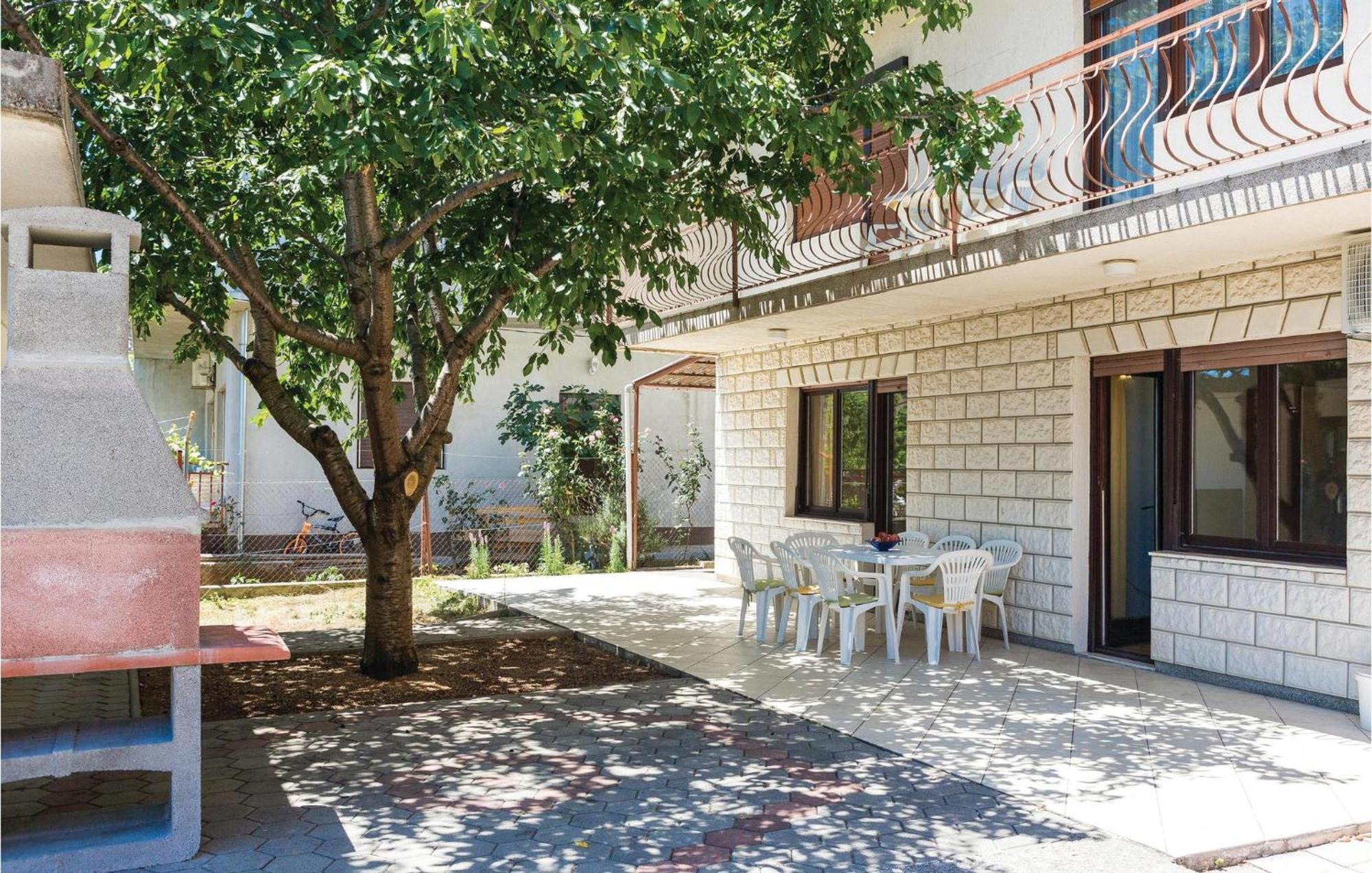 3 Bedroom Gorgeous Apartment In טרוגיר מראה חיצוני תמונה