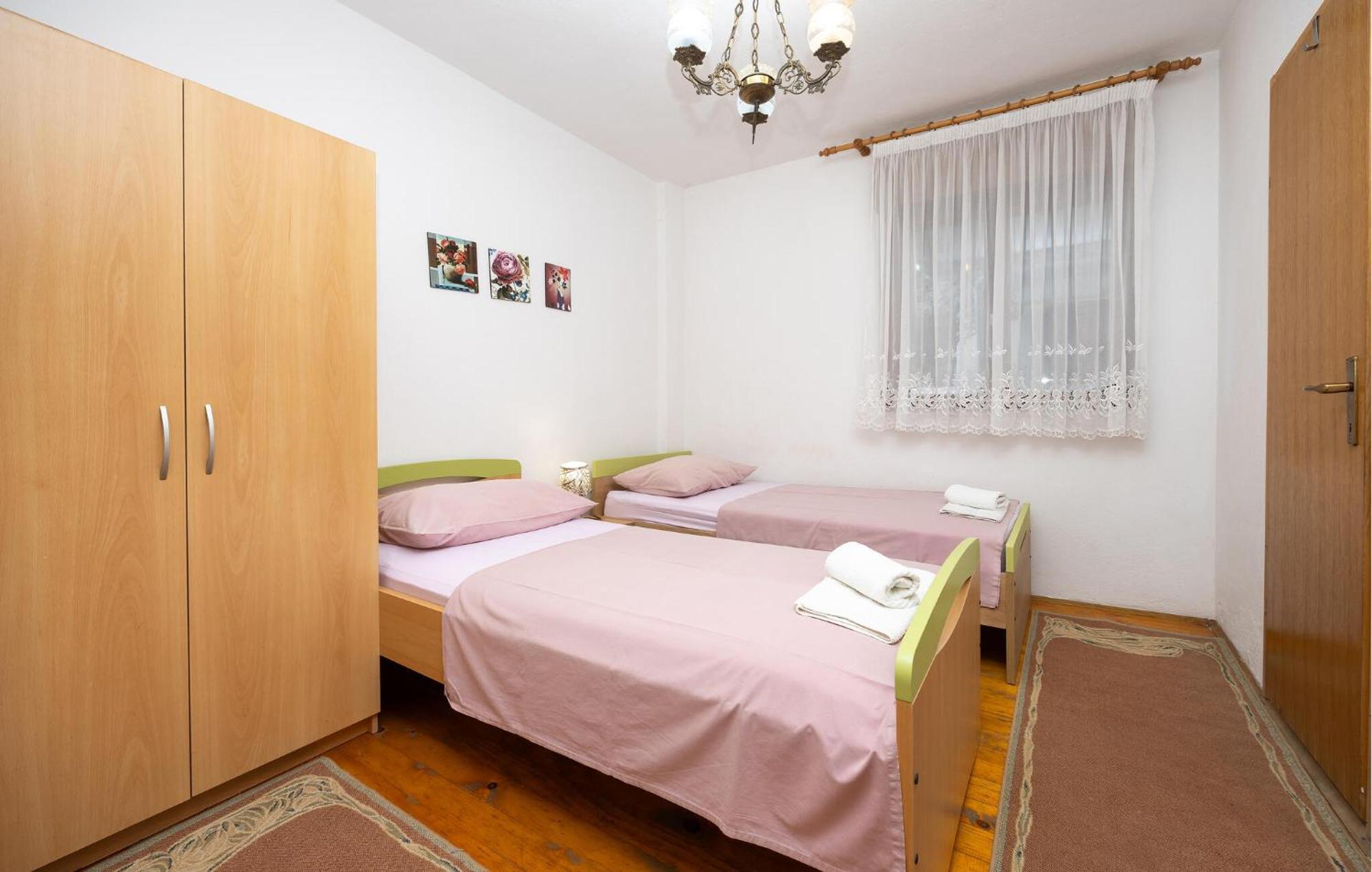 3 Bedroom Gorgeous Apartment In טרוגיר מראה חיצוני תמונה