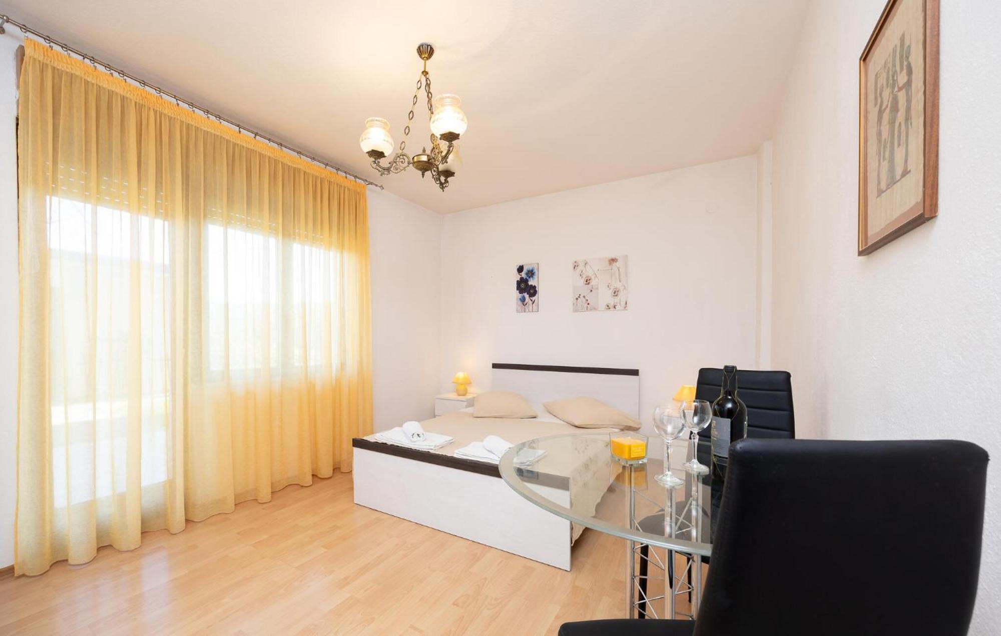3 Bedroom Gorgeous Apartment In טרוגיר מראה חיצוני תמונה